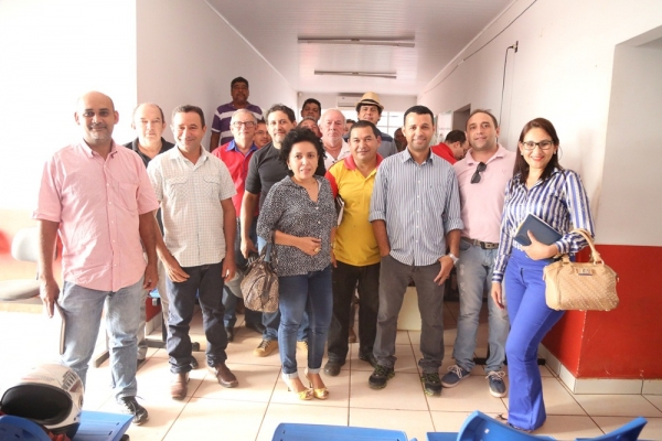 Secretaria de Indústria e Comercio realiza reunião para regularização de lotes do Polo do Empreendedor 