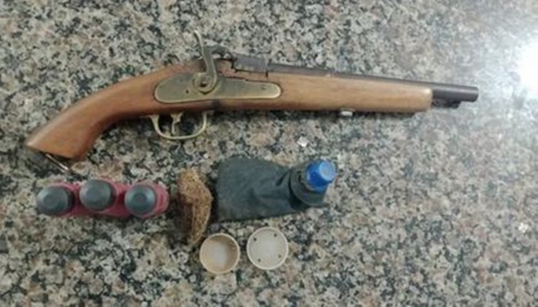 Segurança de empresa privada é preso por suspeita de porte ilegal de arma de fogo e crime de tortura, no Maranhão