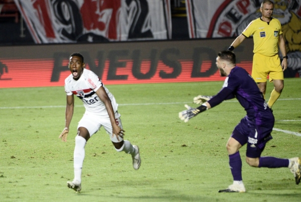 Volpi celebra classificação do São Paulo, mas alerta para apagão no fim: 