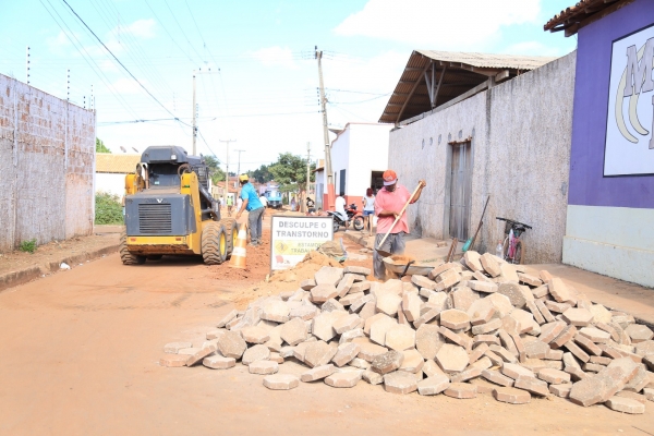 Prefeitura de Açailândia Recupera Diversas e Importantes Ruas na Vila Ildemar