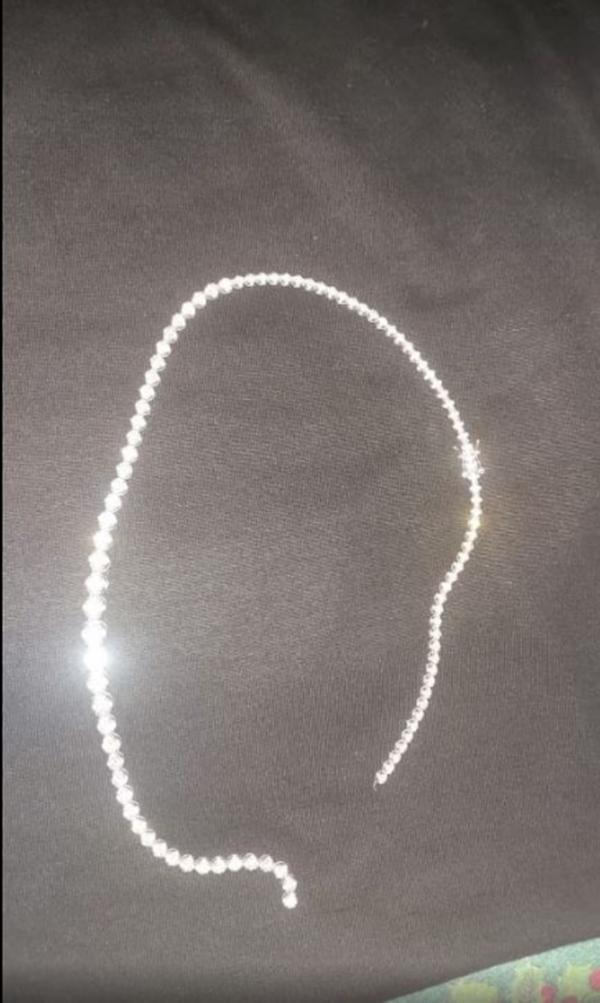 POLÍCIA RECUPERA COLAR FURTADO DA CANTORA MANU BAHTIDÃO NO MA