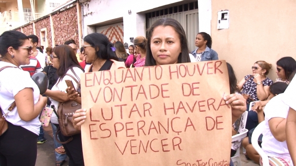 Professores da rede municipal fazem paralisação em Imperatriz