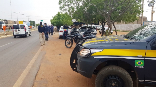 MARANHÃO - PRF prende condutor com mandado de prisão em aberto