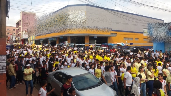 AÇAILÂNDIA - Caminhada “Acreditamos na Vida” em combate ao suicídio movimentou as ruas de Açailândia na manhã desta terça-feira,17