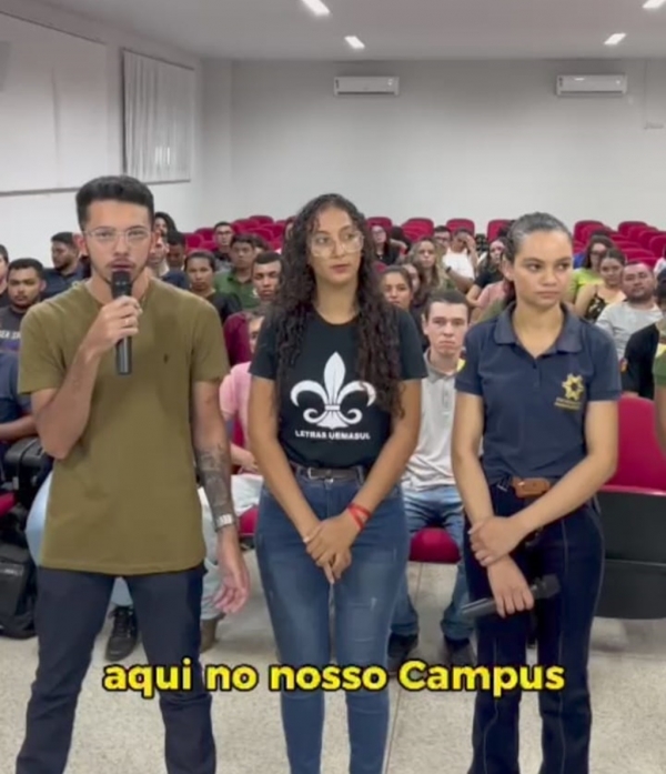 ESTUDANTES SE MANIFESTAM CONTRA FECHAMENTO DE CURSOS DA UEMASUL EM ESTREITO