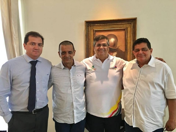 Imagem do Dia: Governador Flávio Dino recebe Prefeito de Açailândia Juscelino Oliveira e o vice Aluísio.