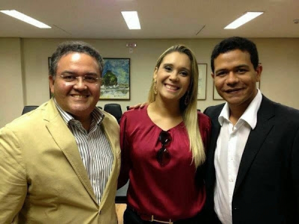 Luciano Leitoa quebra as pernas de Ildon Marques