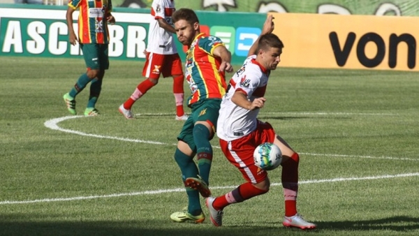 Sampaio e CRB ficam no empate no Castelão, e alagoanos deixam G-4