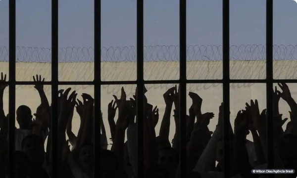 SENADO APROVA FIM DA “SAIDINHA” DE PRESOS 