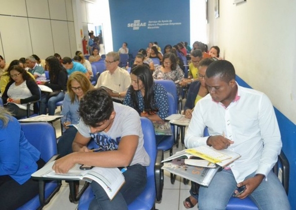 Sebrae capacita professores do EJA em Açailândia