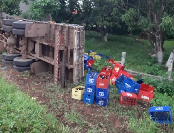 Dois acidentes envolvendo caminhão, carreta e mototaxista são registrados em Viana e São Bento, na MA-014