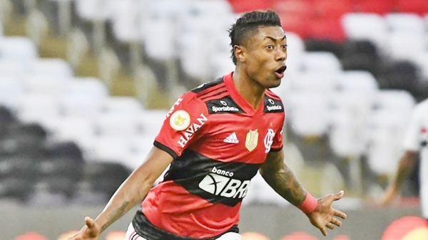 Brasileiro: Flamengo goleia São Paulo por 5 a 1 de virada; Bruno Henrique faz hat-trick