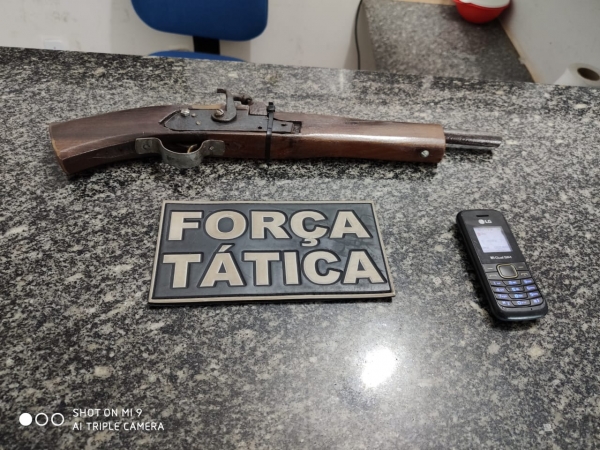 AÇAILÂNDIA – Policia Militar prende na Vila Ildemar homem com arma de fogo
