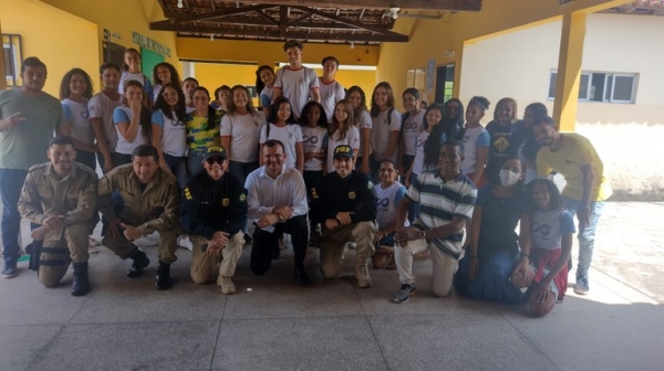 PRF realiza culminância do projeto ‘Educar PRF’ em escolas de São Mateus