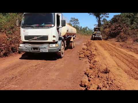 AÇAILÂNDIA - Prefeitura recupera estrada do assentamento  50 Bis