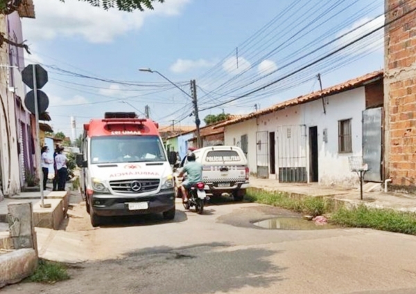 IMPERATRIZ - Vizinho mata outro a facadas no Bairro Vila Lobão