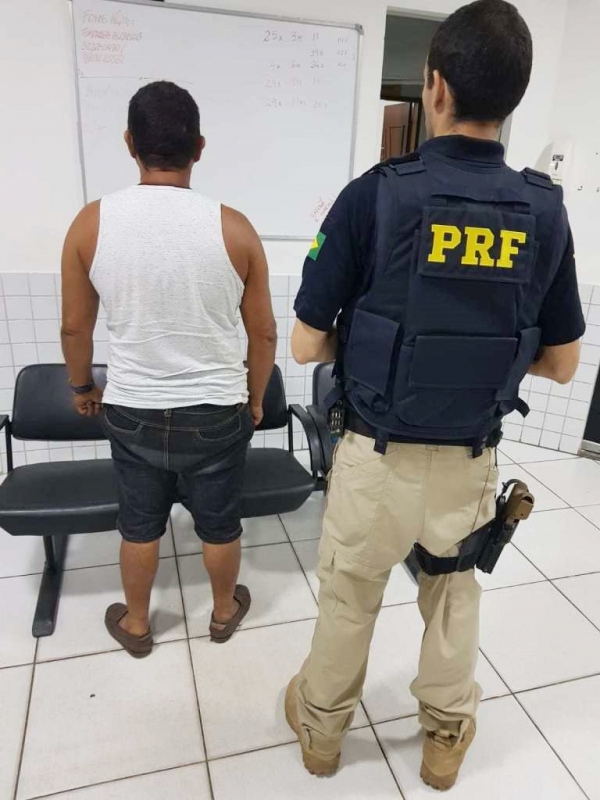 PRF flagra motociclista com CNH falsa, na BR-135/MA