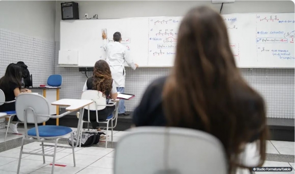 SENADO APROVA REFORMULAÇÃO DO ENSINO MÉDIO 