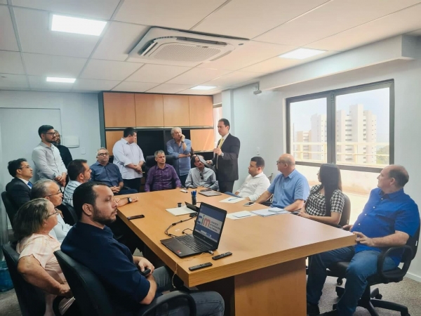 AÇAILÂNDIA - SECRETÁRIO DE GOVERNO ELSON SANTOS PARTICIPA DE ASSEMBLEIA REALIZADA PELO CONSÓRCIO CIM