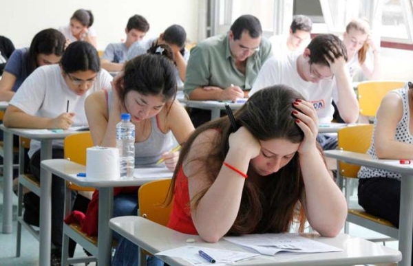 Hoje é o último dia para renovar o contrato do Fies