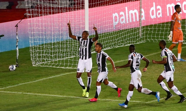 Ceará derrota Bahia e garante bicampeonato da Copa do Nordeste