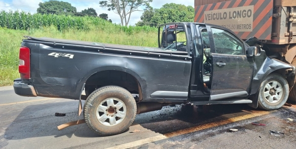 MOTORISTA MORRE APÓS COLISÃO COM CARRETA PARADA EM TRECHO EM OBRAS DA BR-135