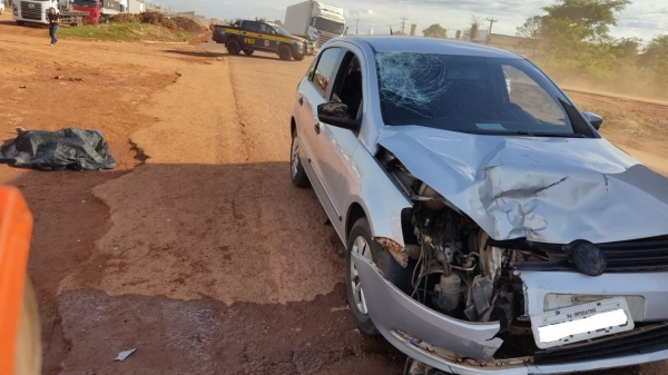 Mulher morre após moto colidir de frente com carro de passeio na BR-010, em Governador Edison Lobão