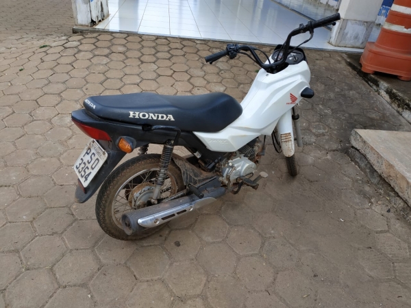 AÇAILÂNDIA – Polícia Militar recupera moto roubada no centro da cidade 