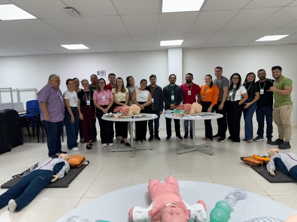 PROFISSIONAIS DA SAÚDE DE AÇAILÂNDIA PARTICIPAM DE CAPACITAÇÃO PROFISSIONAL