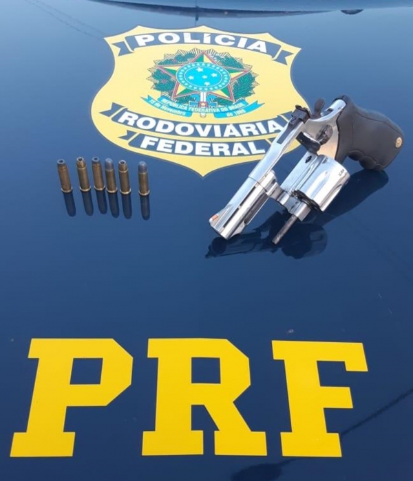 AÇAILÂNDIA URGENTE - PRF faz apreensão de arma de fogo no município 