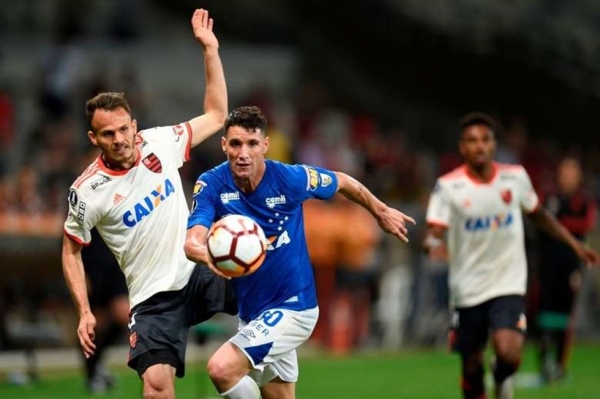CHEIRINHO VOLTOU! - Fla vence Cruzeiro no Mineirão, mas resultado classifica a Raposa para as quartas da Libertadores