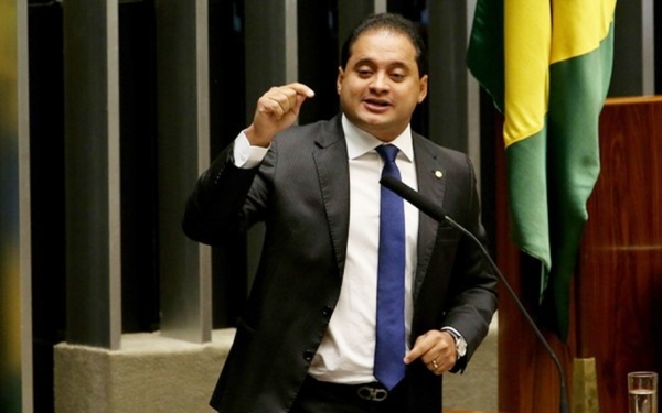 Deputado Weverton Rocha vira réu no STF por violação à Lei de Licitações e peculato