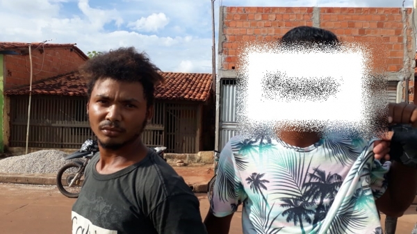 AÇAILÂNDIA URGENTE – Dois jovens são presos com droga na Vila Ildemar