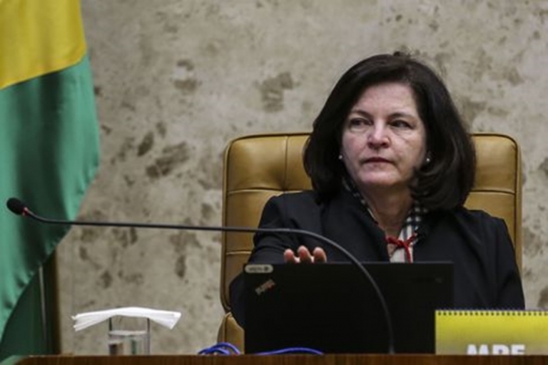 PGR pede abertura de investigação contra desembargador Rogério Favreto