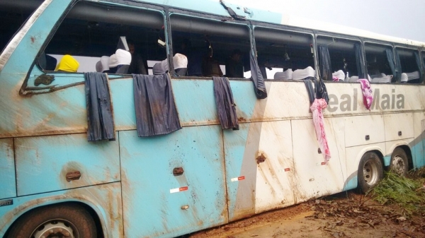 Tragédia: Sete pessoas morrem e vinte ficam feridas após ônibus capotar no estado do Tocantins