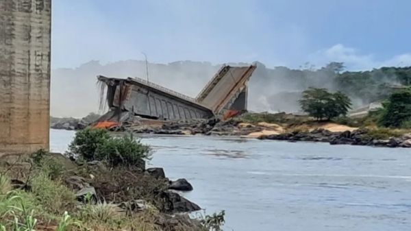 ESTRUTURA RESTANTE DE PONTE QUE LIGAVA MARANHÃO E TOCANTINS É IMPLODIDA