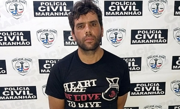 AÇAILÂNDIA- Homem é preso com “moto roubada” ao tenta furar bloqueio policial e bater em viatura da PM