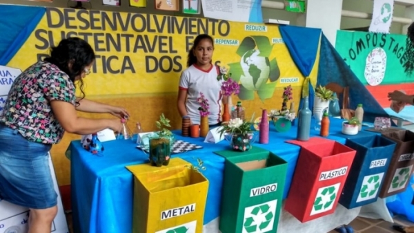 “Feira do Conhecimento” apresenta projetos dos alunos da Escola Municipal Jurgleide Alves Sampaio