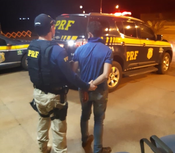 AÇAILÂNDIA URGENTE - PRF prende condutor embriagado que se envolveu em acidente de trânsito na BR 222