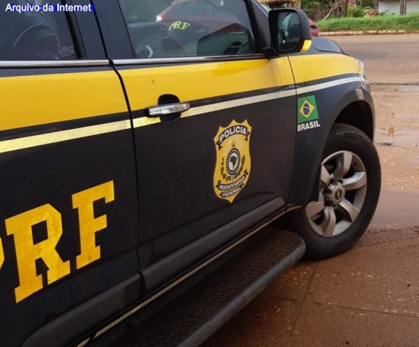 PRF prende homem com mandado de prisão em aberto na BR 010