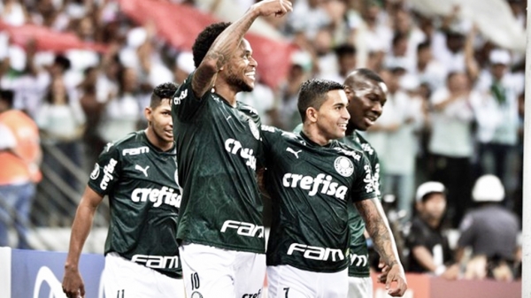 Dudu e Luiz Adriano brilham, Palmeiras 'acorda' no 2º tempo e vence o Guaraní-PAR