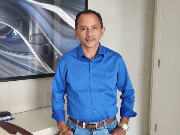 SBT NEGA CONTRATAÇÃO DO CANTOR MANOEL GOMES