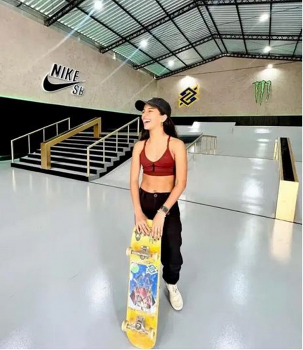Rayssa Leal mostra nova pista de skate construída para treinar em casa