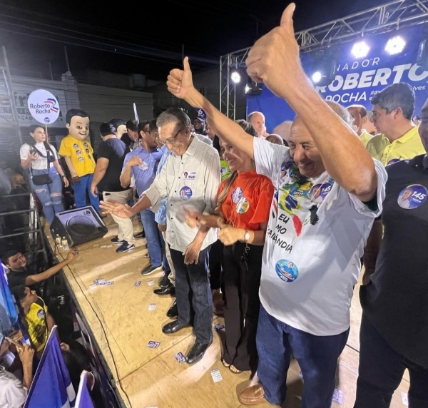  AÇAILÂNDIA: COMITÊ DE ROBERTO ROCHA, ILDEMAR GONÇALVES E PR. BEL É INAUGURADO 