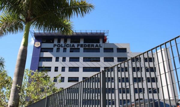 Operação da PF prende homem que divulgou vídeo de estupro de criança