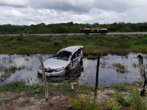 MARANHÃO - Idosa de 82 anos morre após carro sair da pista na BR-402