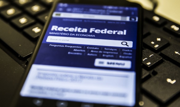 Receita Federal paga hoje lote residual do Imposto de Renda