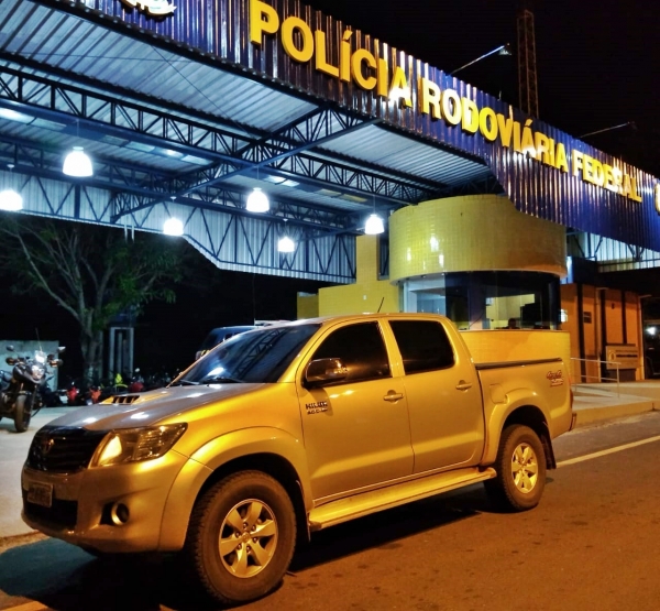 Polícia Rodoviária recupera caminhonete roubada na BR-316 no Maranhão