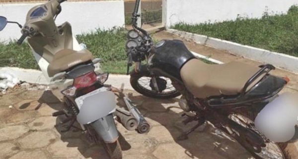 Polícia recupera duas motos roubadas e prende dupla de assaltantes