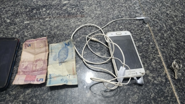 AÇAILÂNDIA – Dois homens foram levados para a delegacia após furto 